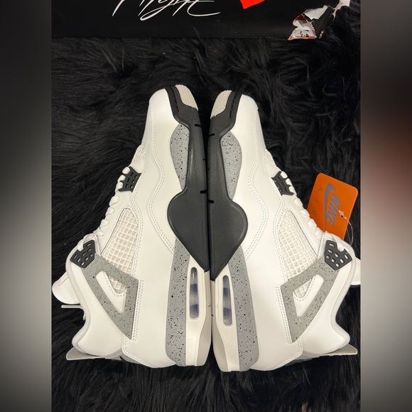JORDAN 4 RETRO | White Cement (2025) | Size 11.5M | DS OG ALL | Damaged Box - Picture 8 of 10